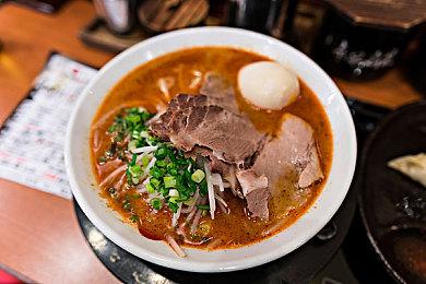 《堡垒之夜》宣布经典动画《飞出个未来》联动